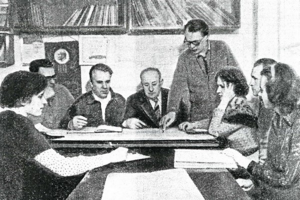Опираясь на историю